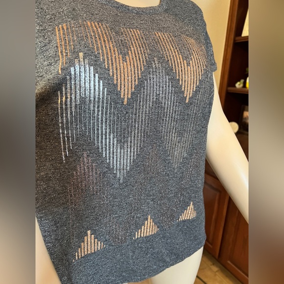 Apt.9 Short Sleeve Gray Shirt With Glitter Design Size Petite Large - Picture 3 of 9